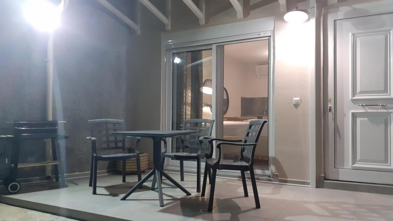 Giannis Apartamento Galatás Exterior foto