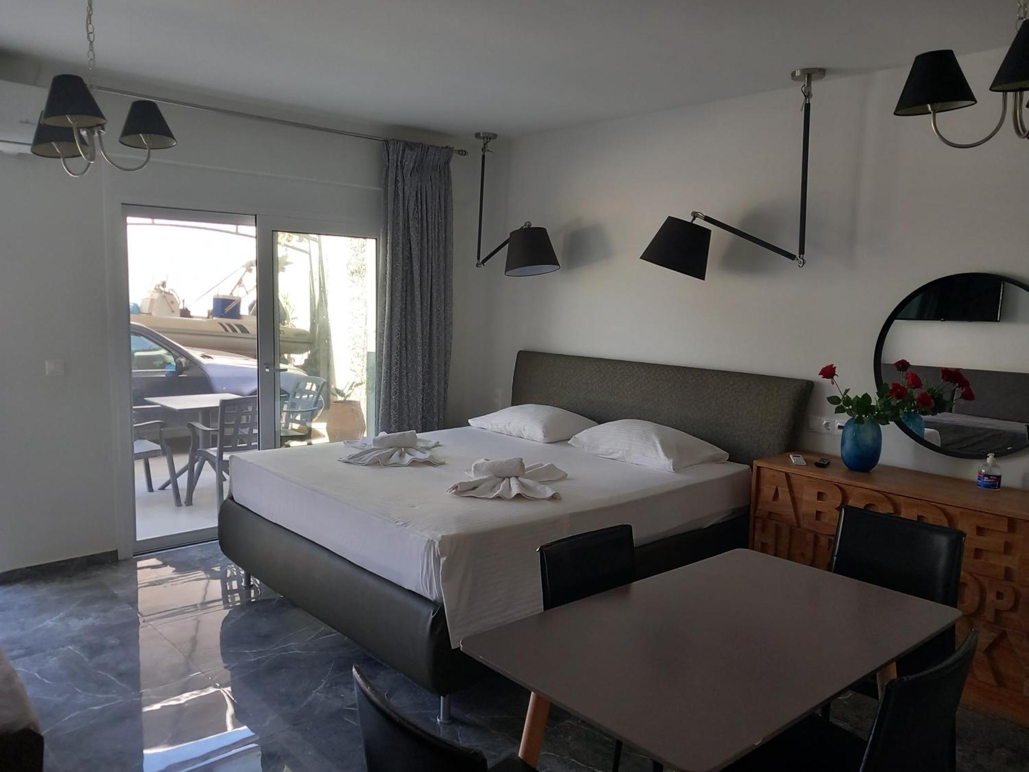 Giannis Apartamento Galatás Exterior foto
